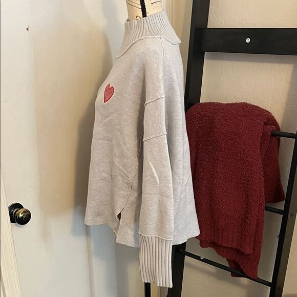 Anthropologie Maeve The Logan Gray Red Heart Modern Boho Pullover Sweater - Picture 9 of 14